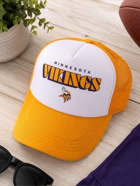 Minnesota Vikings Youth Trucker Hat Adjustable NFL Kids Snapback White Gold